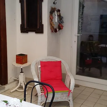 Апартаменты Le Chez Soi Рикевир